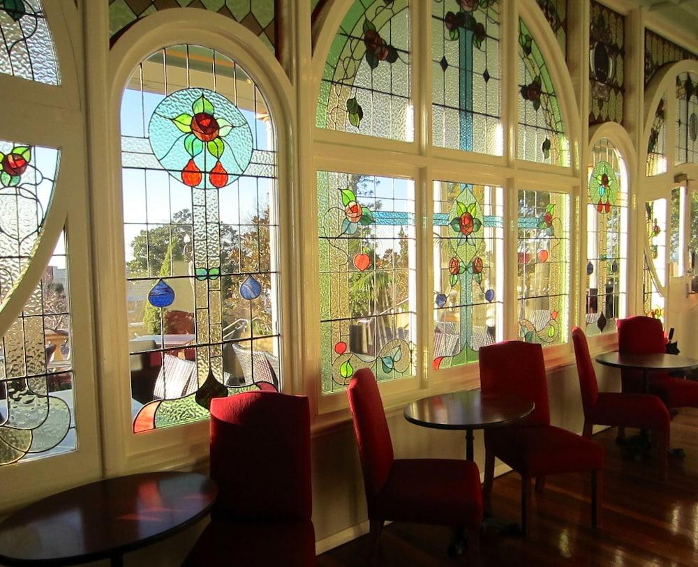 Carrington Hotel