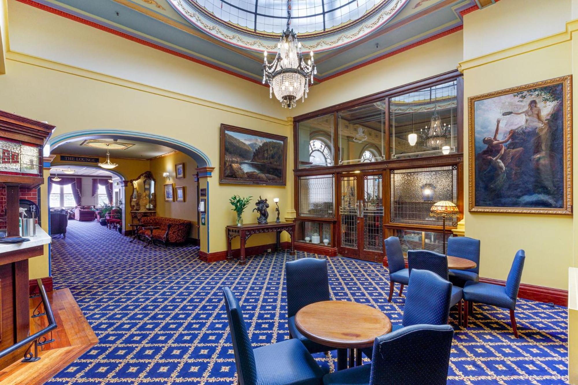 Hotel Carrington