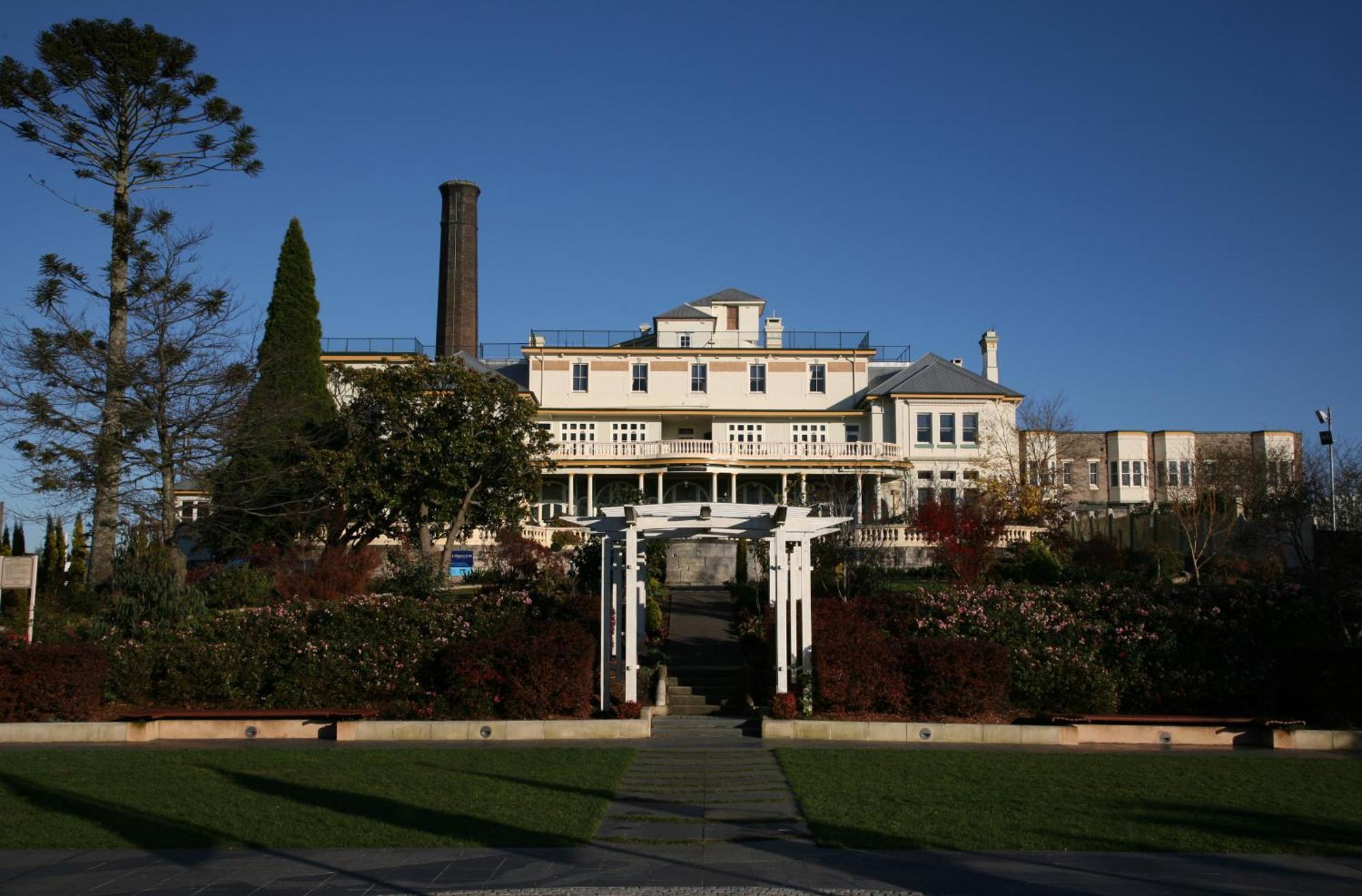 Hotel Carrington