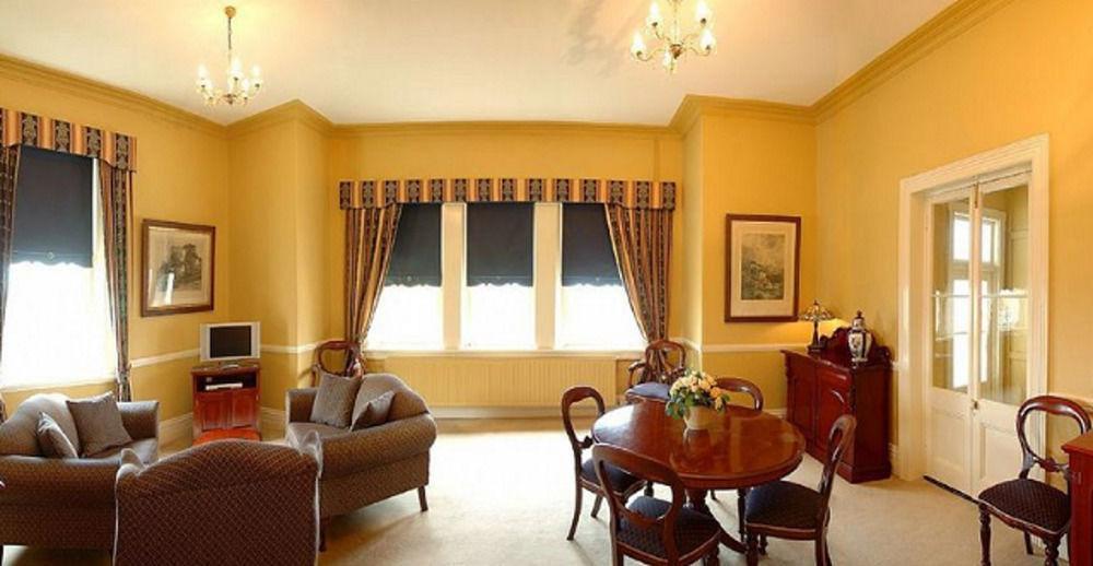 Carrington Hotel
