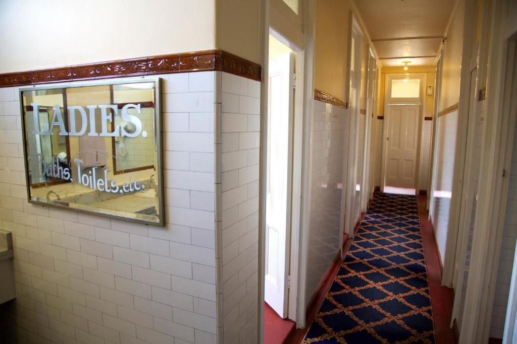 Hotel Carrington