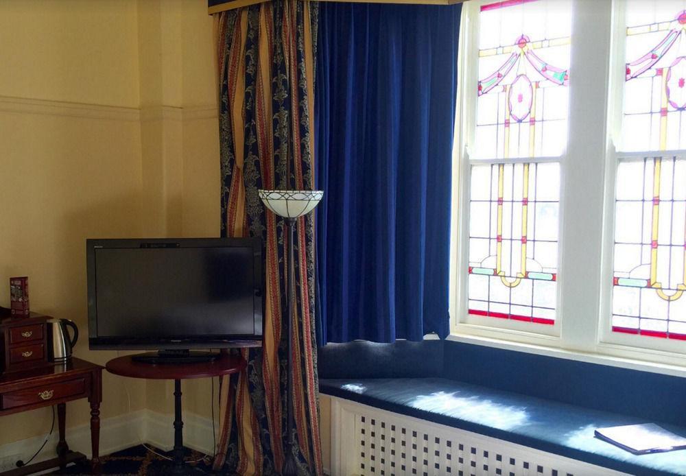 Carrington Hotel